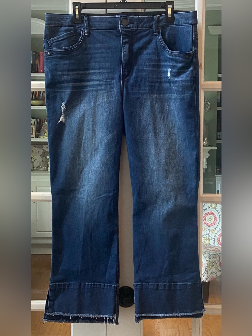 Democracy “Ab”solution Distressed Wide Leg Cropped Raw Hem Jeans Size 16
